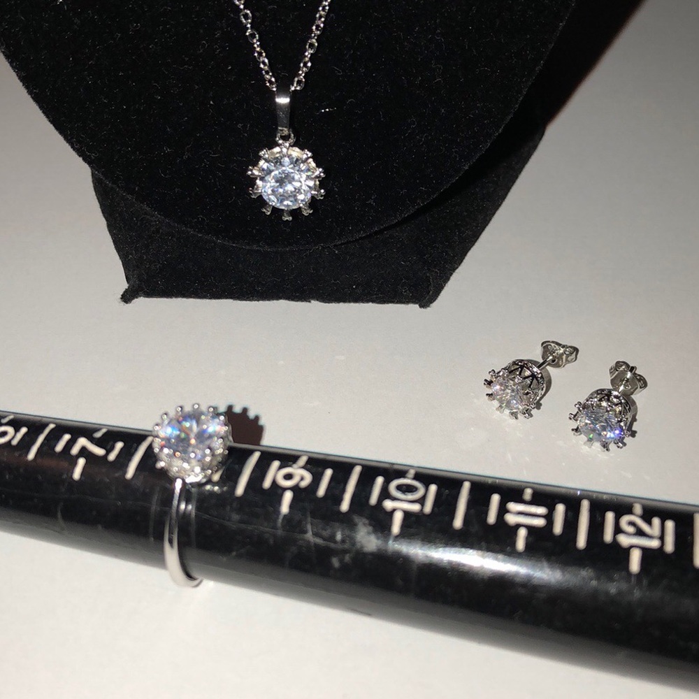 3 Piece Set ~ Stud Earrings, Necklace & Ring